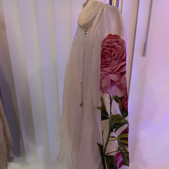 ⋆. 𐙚 ̊Dolce&Gabbana Silk Printed Blouse ⋆. 𐙚 ̊ - Picture 6 of 7